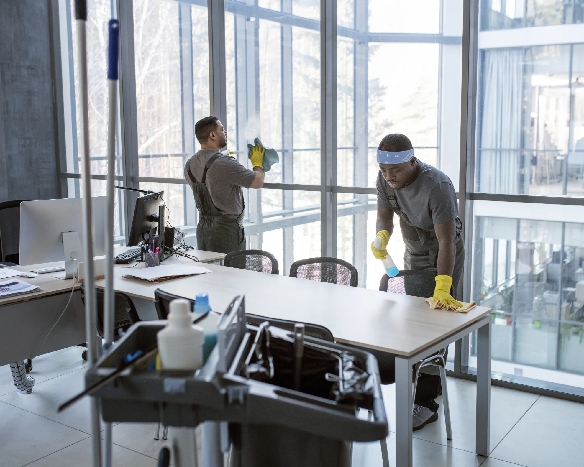How to Maintain a Clean and Hygienic Workspace